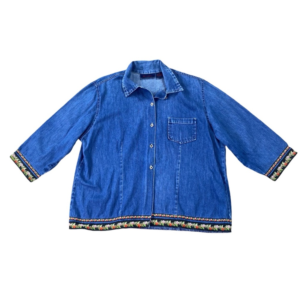 Woman’s Denim & Co denim button down shirt size 1X